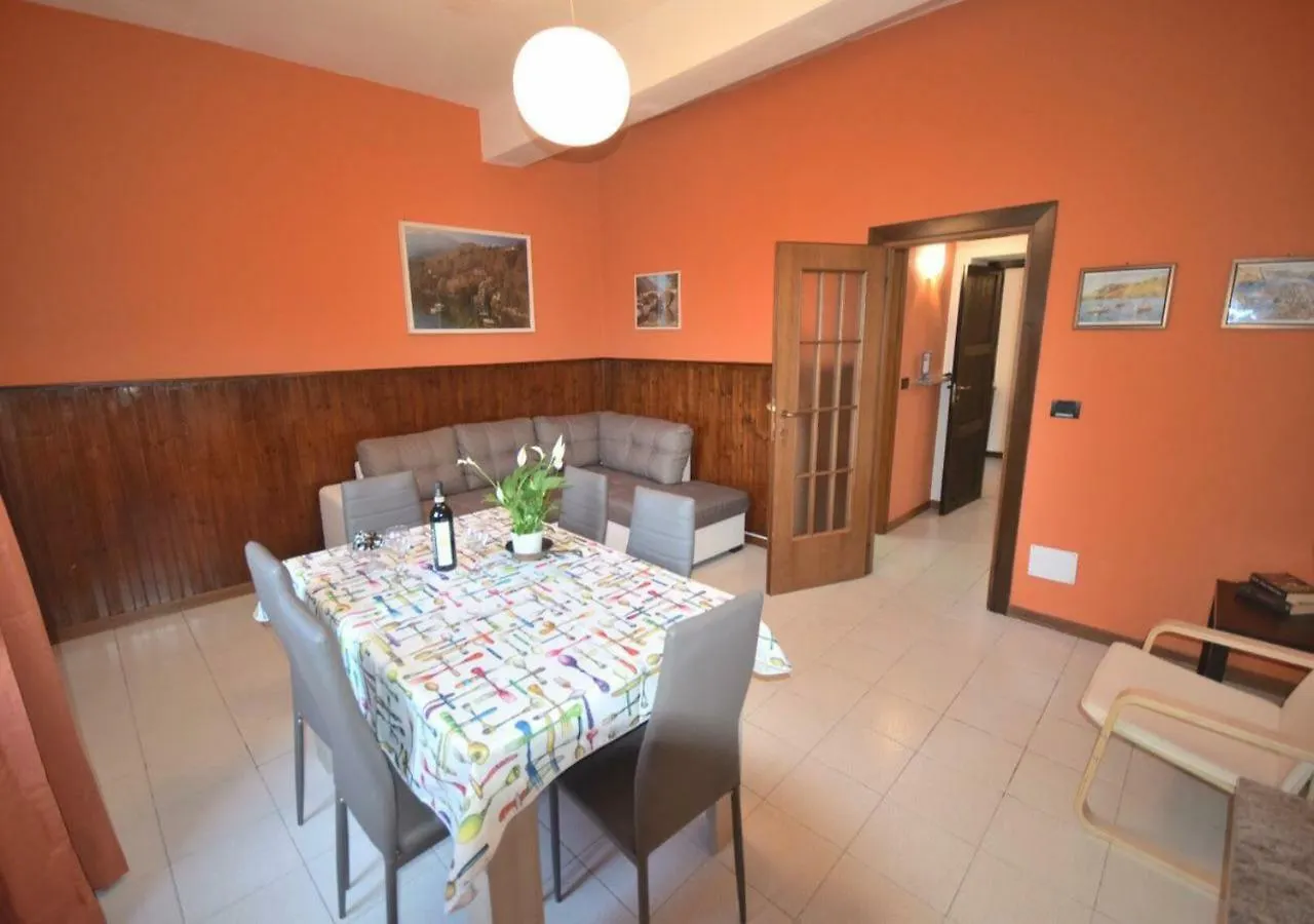 Villa Casa Angela Perledo